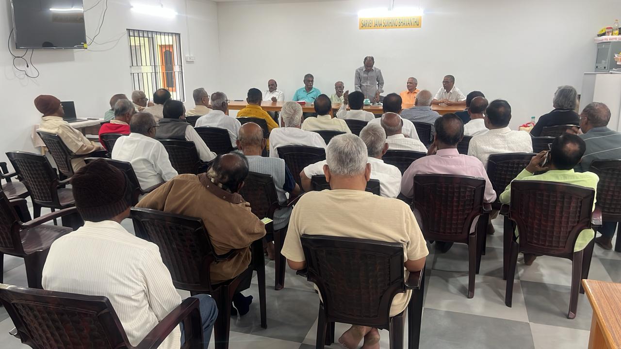 The Prsident announcing disolution of Exicutive Body in the 29th GB Meeting on 9th Jan 2025 _3 